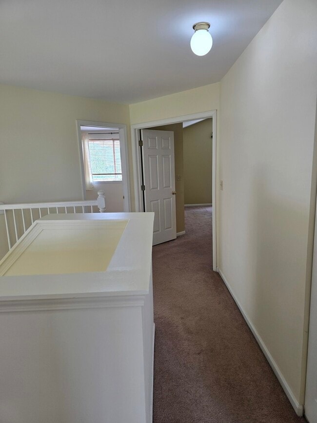Building Photo - 2135 Feldott Ln
