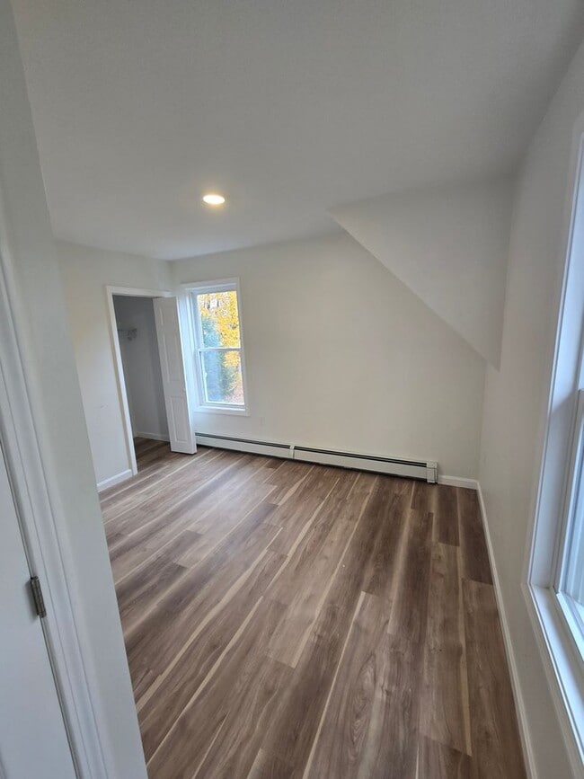 Building Photo - 53 Hall St