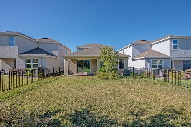 Building Photo - 7212 Paradiso Dr