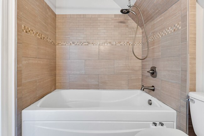 Building Photo - 272 Rio Vista Dr