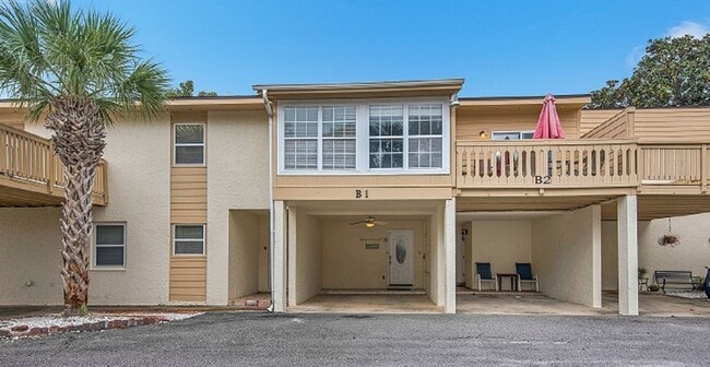 Building Photo - 17462 Front Beach Rd