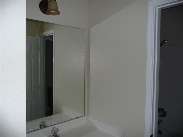 Building Photo - 5601 Tulip Dr
