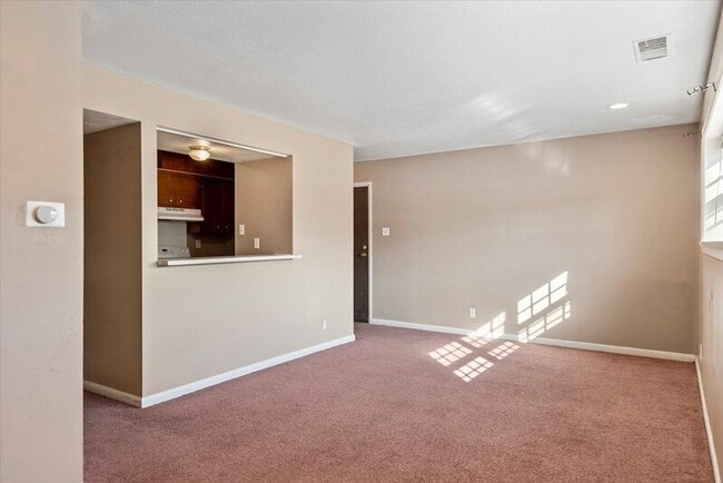 Building Photo - 117 S Elder Ln