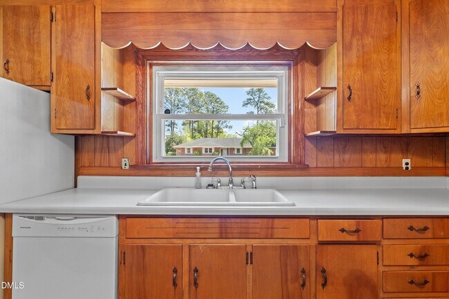 Building Photo - 1114 S 2nd St