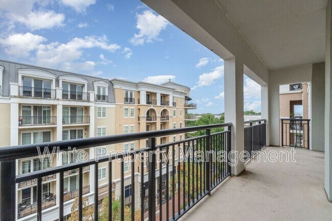 Building Photo - 4625 Piedmont Row Dr