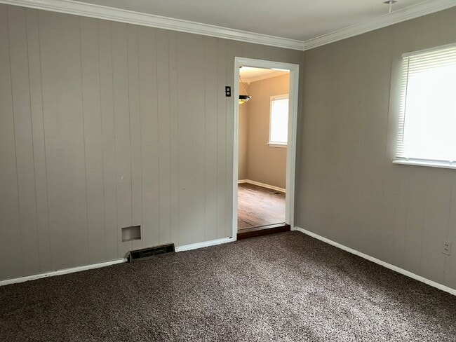 Building Photo - Rarely Available Ruxton Rental