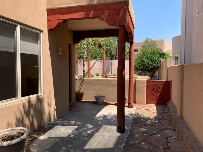 Building Photo - 12609 Sandia Ridge Pl NE