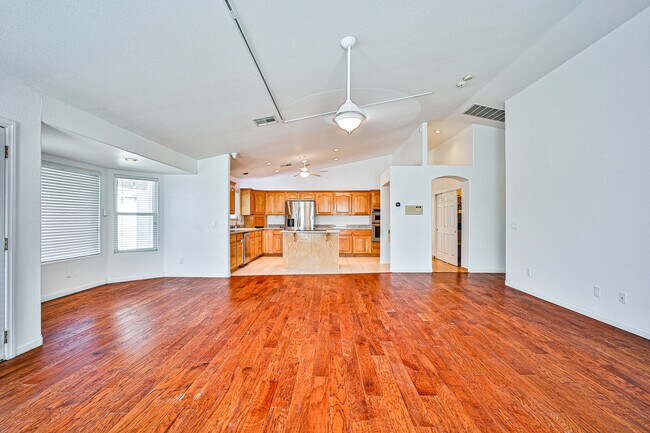 Building Photo - 6025 Egan Crest Dr