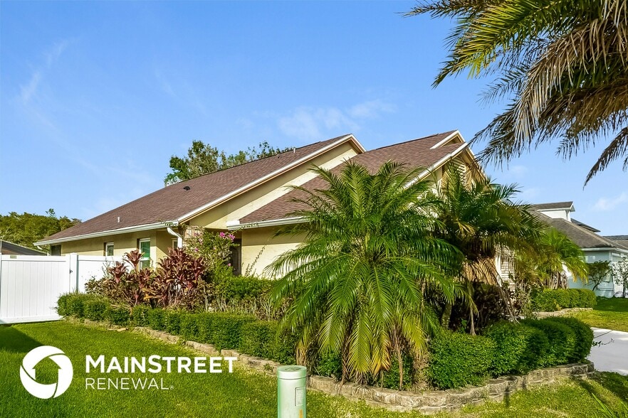 Building Photo - 326 Oceanside Ct