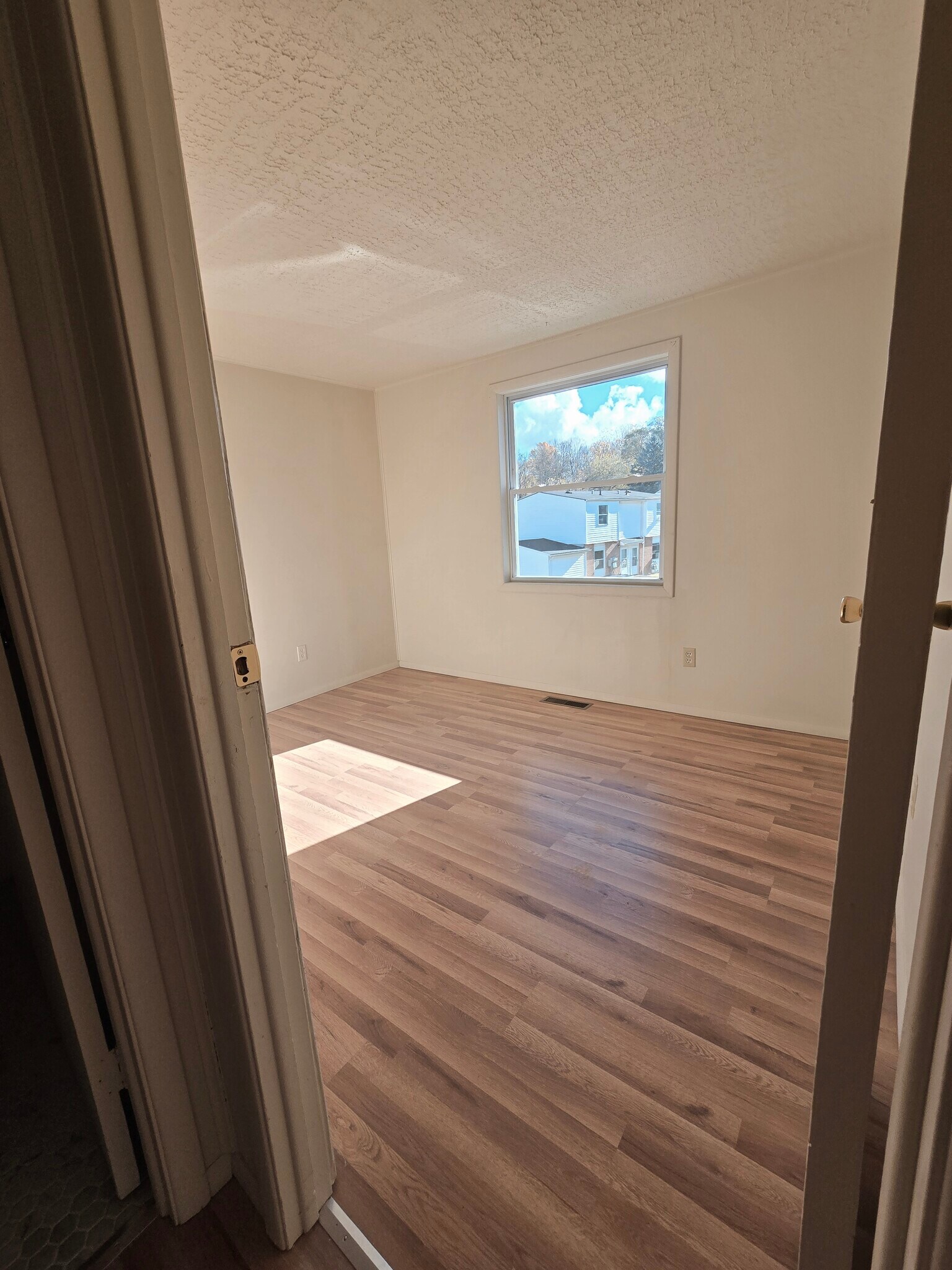 Building Photo - 168 Sackett Rd