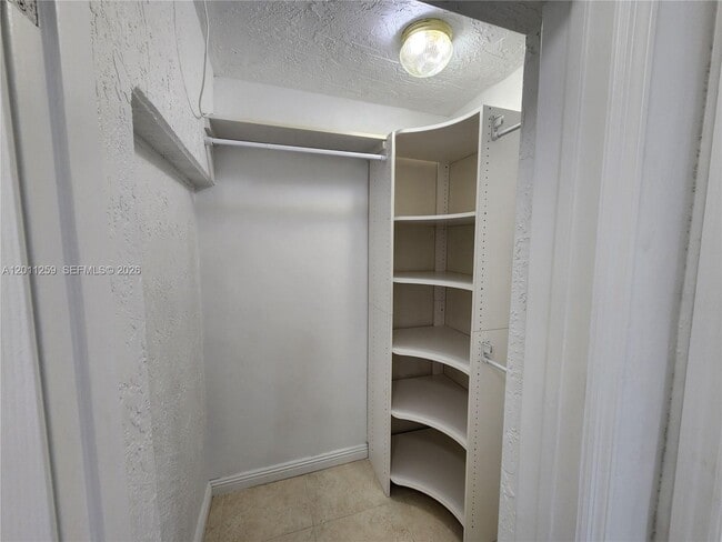 Building Photo - 4233 Jackson St