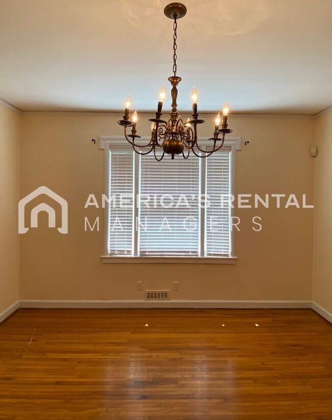 Building Photo - Great Duplex Available for Rent in Montgom...