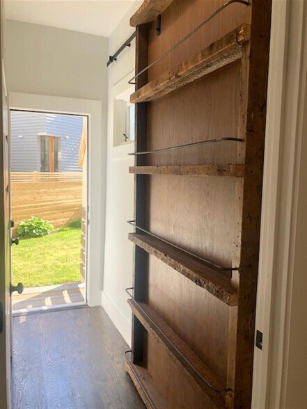 Building Photo - 77 Kinnaird St