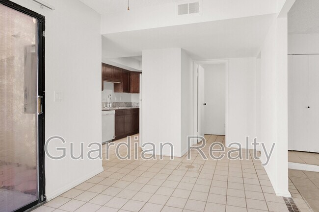 Building Photo - 2639 Jacyra Ave