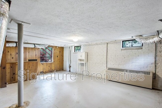 Building Photo - 6731 Forest Hill Ave