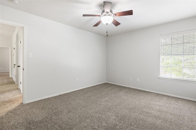 Building Photo - 2604 Stenson Dr