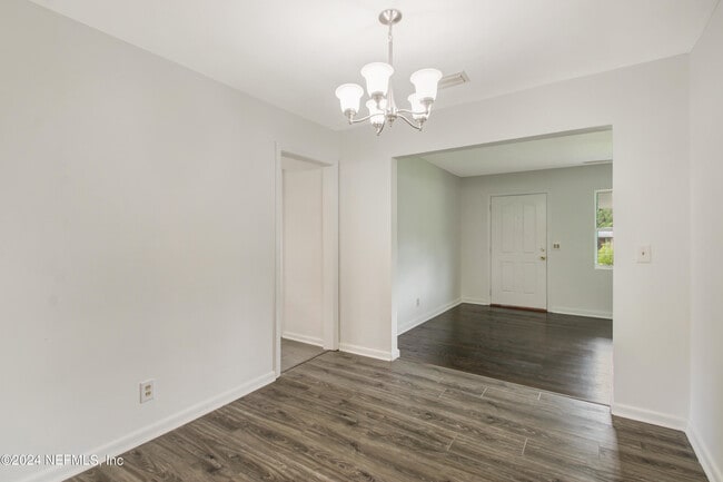 Building Photo - 6418 Terry Parker Dr N