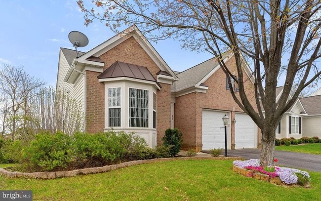 Building Photo - 575 Hunters Rd