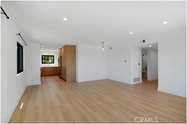 Building Photo - 33781 Silver Lantern St