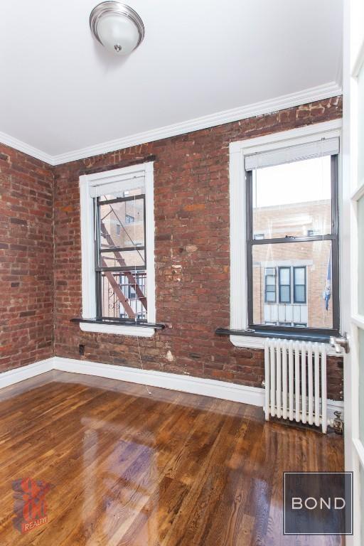 Building Photo - 410 E 13th St