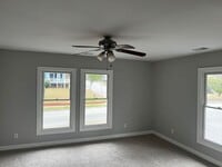 Building Photo - Great Home in Historic Earlewood
