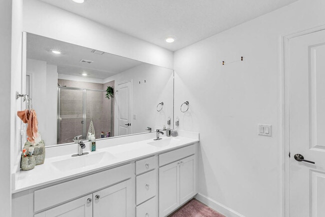 Building Photo - 6339 Windwood Wy