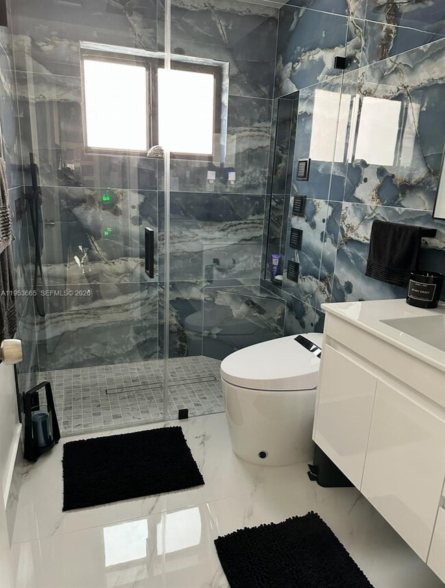 Building Photo - 10394 Fairway Heights Blvd