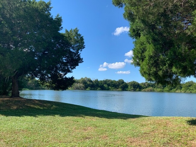 Building Photo - GORGEOUS 3 BEDROOM, 2.5 BATHROOM TOWNHOME LOCATED IN THE HERITAGE HARBOUR COMMUNITY AT LIGHTHOUSE...