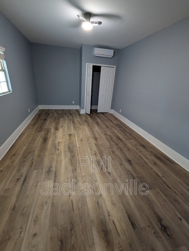 Building Photo - 7069 Perke Dr