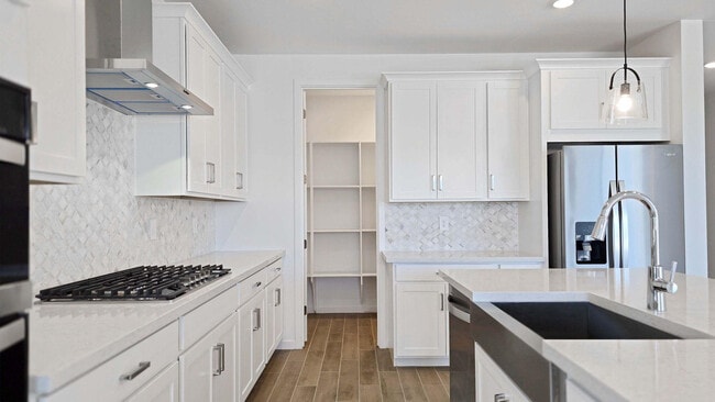 Building Photo - 17863 W Elm St