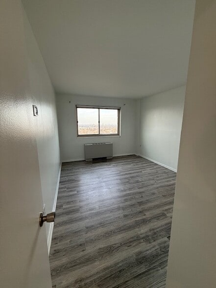 Building Photo - 2500 N Van Dorn St