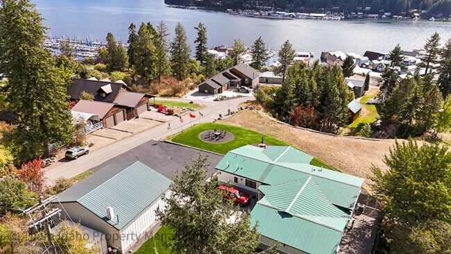 Building Photo - BRAND NEW! Single Level Home...Easy & Beautiful Living with a stunning view of Lake Pend Oreille