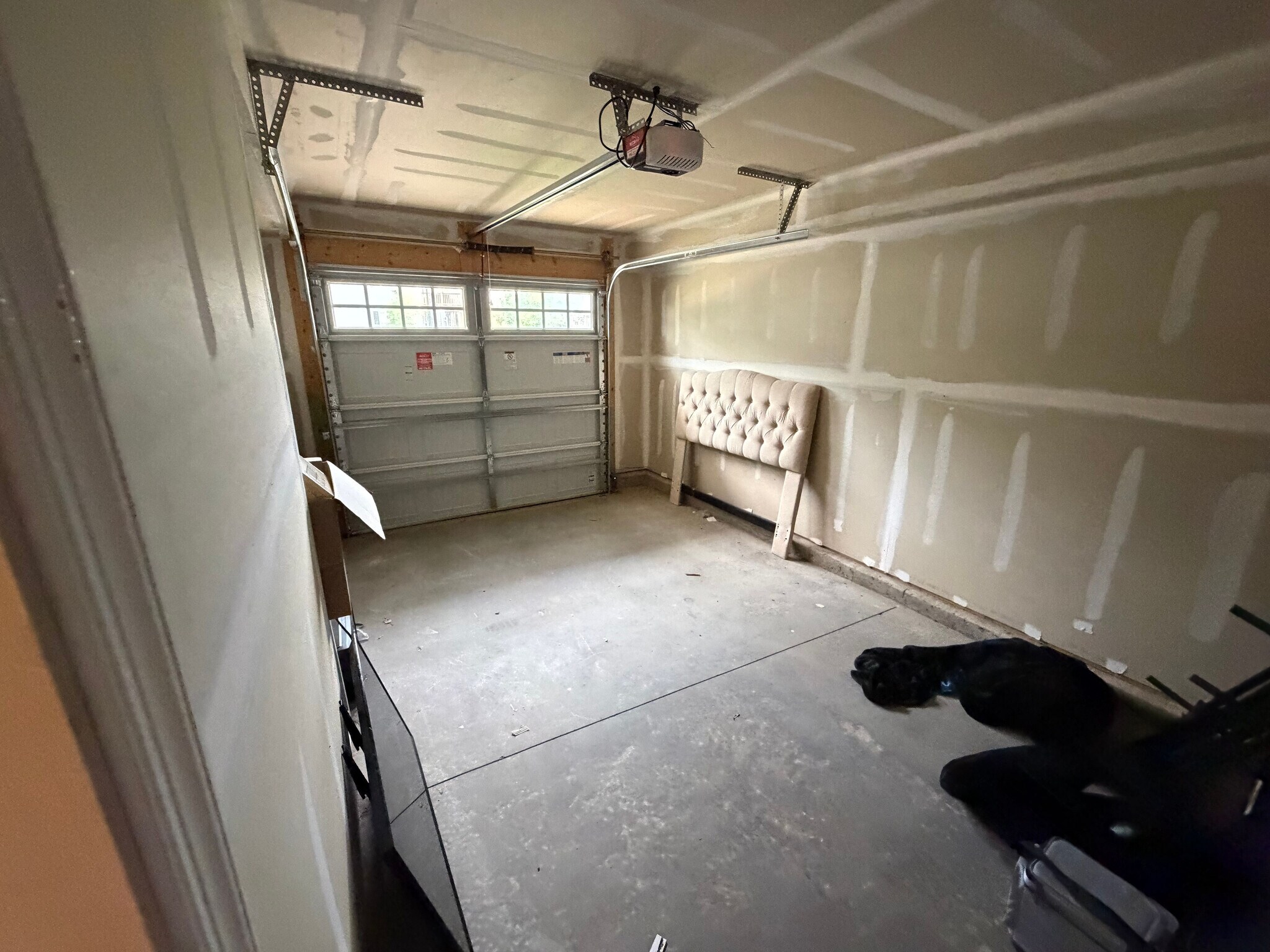 Building Photo - Room in Townhome on Beeler Ln