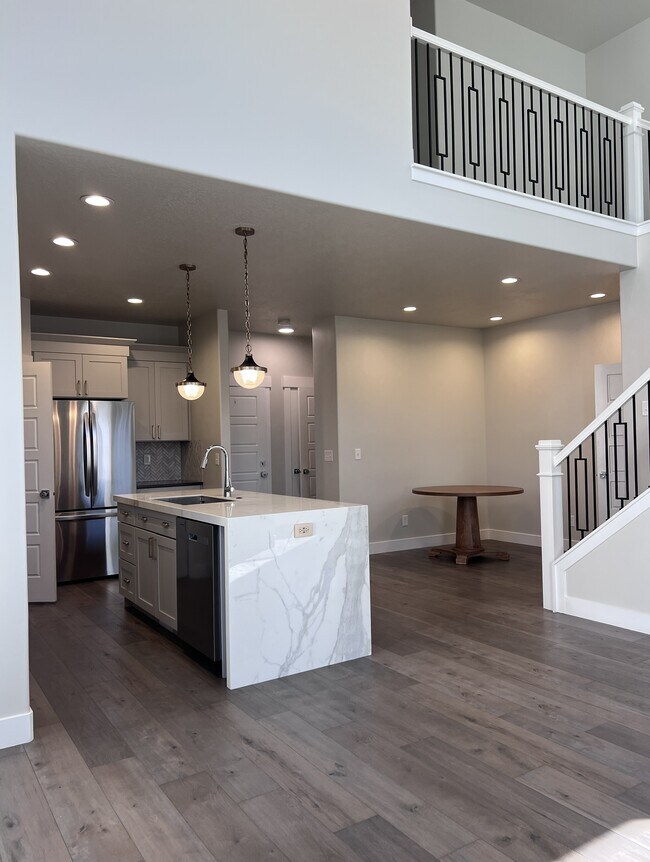 Building Photo - 1359 North St