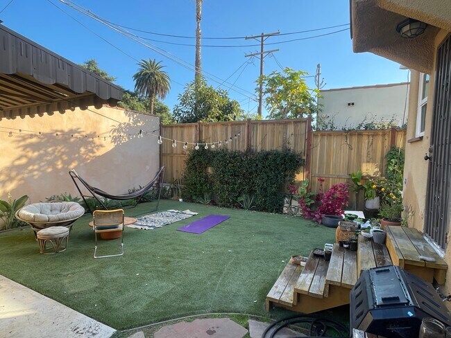 Building Photo - 4222 S Bronson Ave