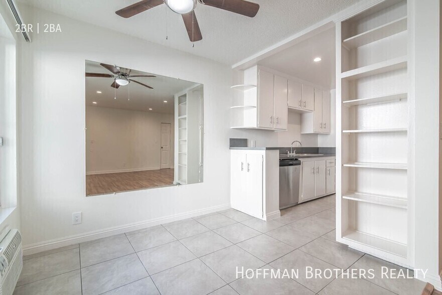 Building Photo - 6069 Saturn St