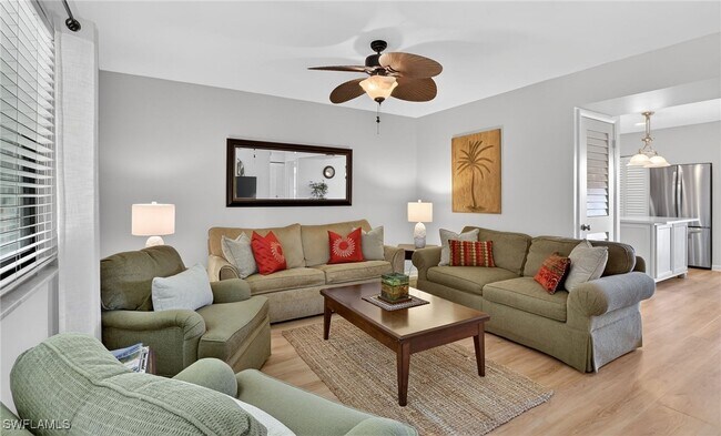 Building Photo - 788 Park Shore Dr