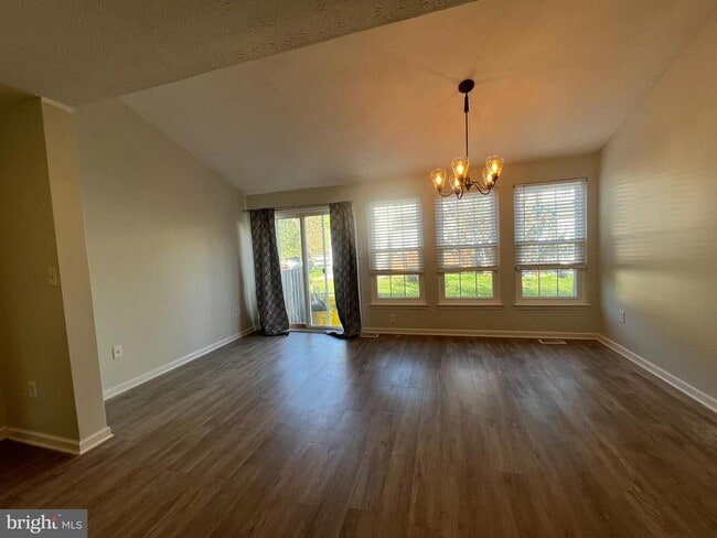 Building Photo - 2579 Blue Water Blvd