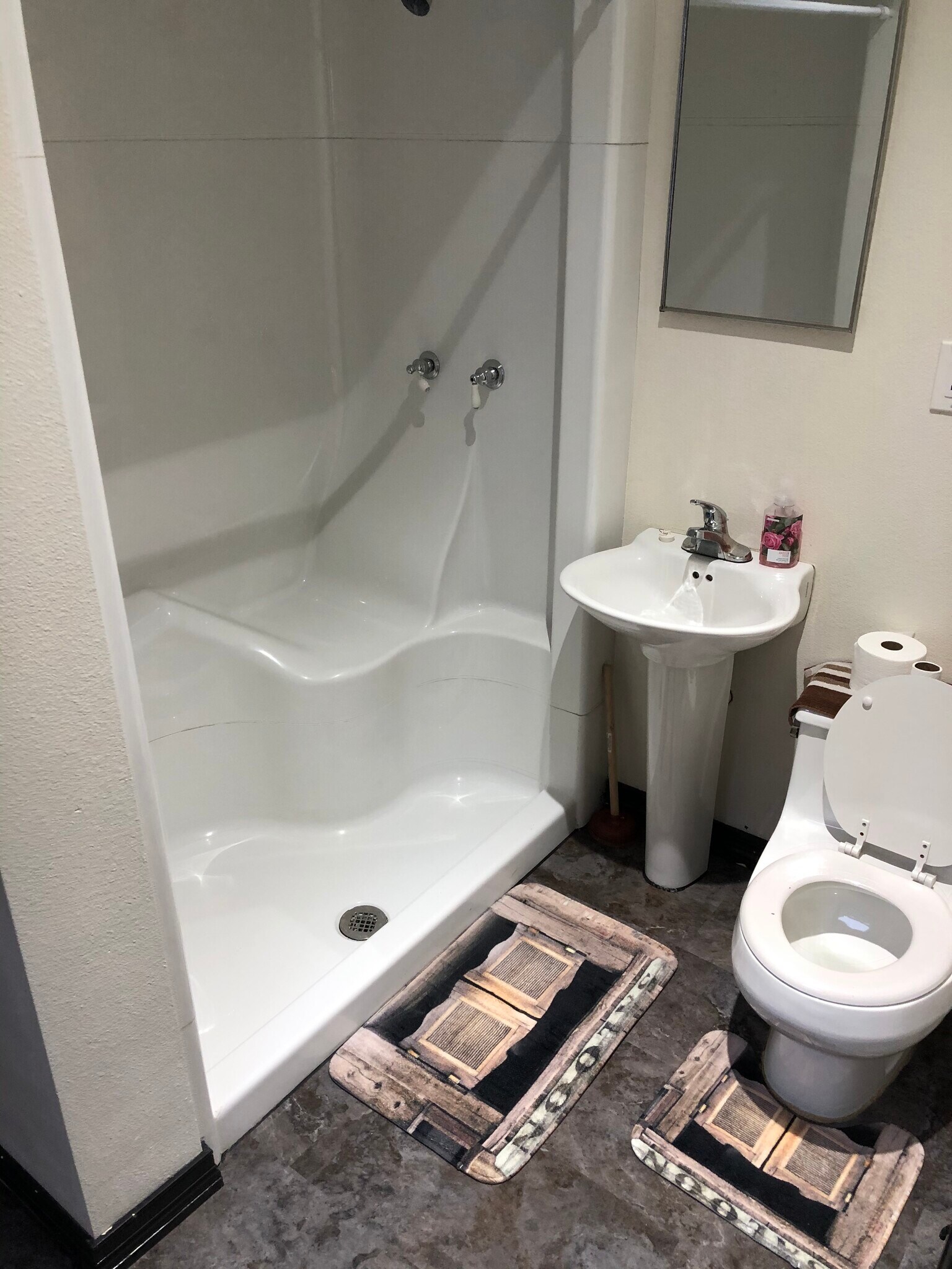 Bathroom - 810 Swift Ave