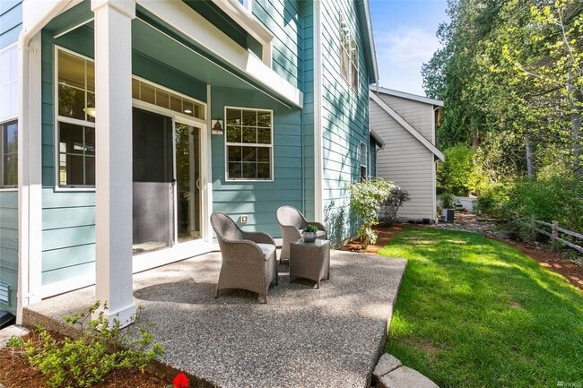 Building Photo - SEPTEMBER FREE >> Beautiful 3BR/3BA Townho...