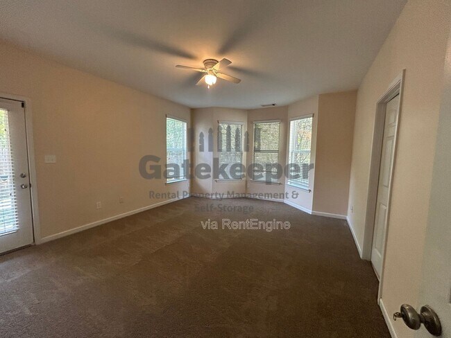 Building Photo - 214 Turnbridge Cir