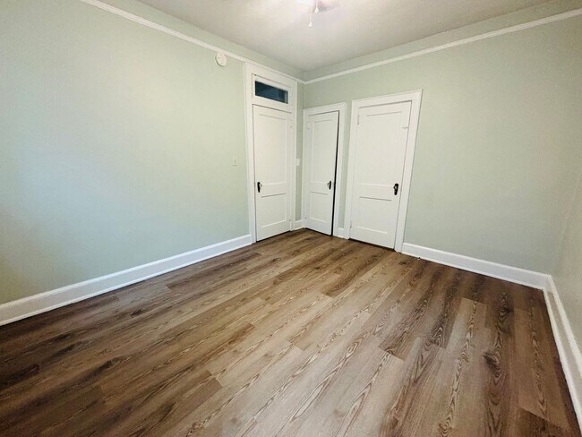 Building Photo - MOVE-IN READY & AVAILABLE NOW!
