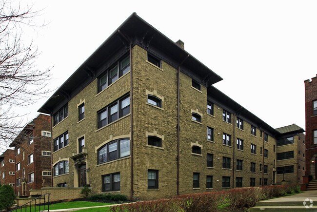Building Photo - Derbyshire Apartments