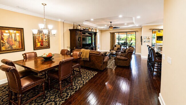 Building Photo - 2519 Vaccaro Dr