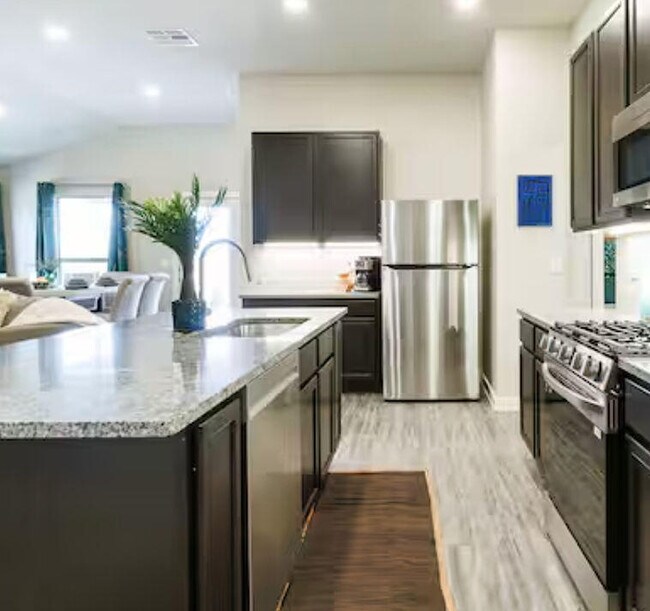 Building Photo - 2016 132nd St