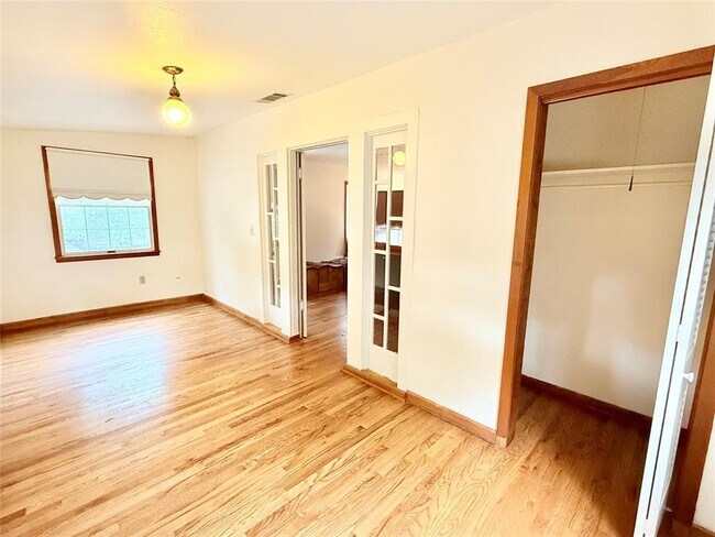 Building Photo - 2534 Harris Blvd