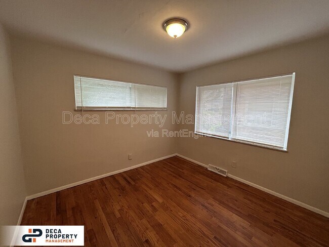 Building Photo - 440 Eichelberger St