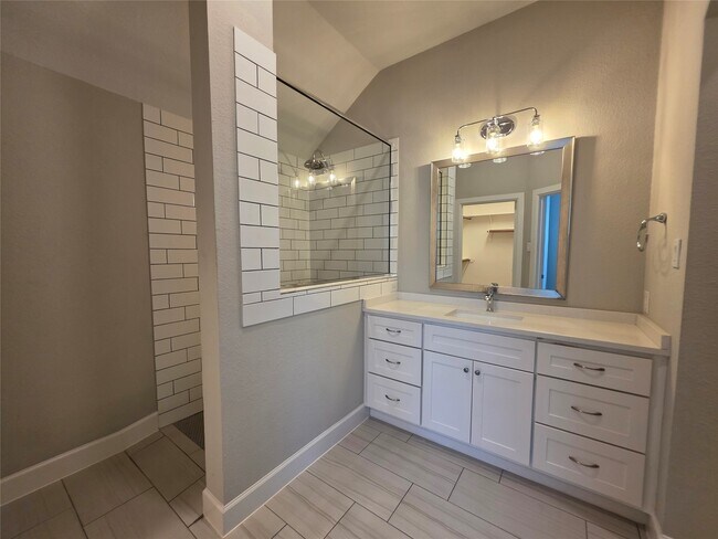Building Photo - 6146 Bradie Ct