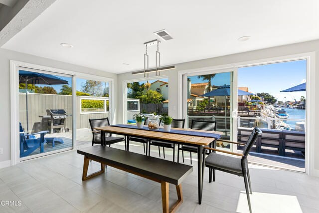 Building Photo - 3810 W Hemlock St