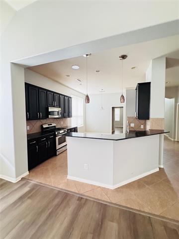Building Photo - 504 Hummingbird Dr